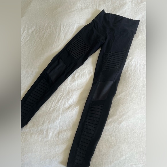 ALO Black Leggings - Picture 3 of 5